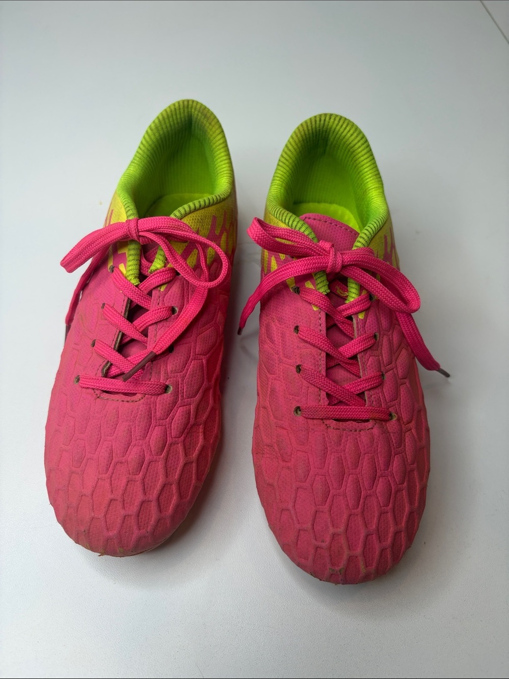 Bright Pink Athletic Cleats Shoes with Neon Yellow Back & Interior Kids size 2 - Picture 3 of 12
